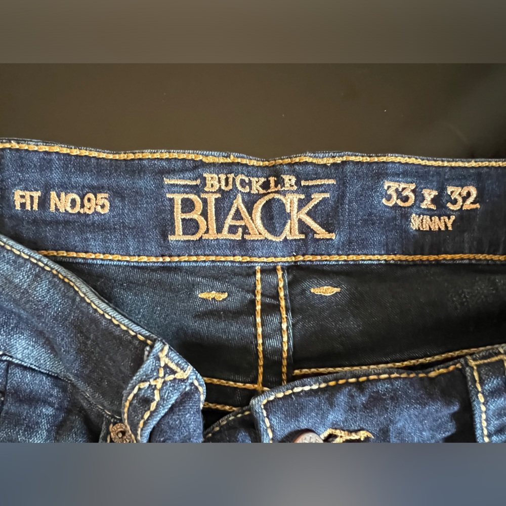 EU33 Buckle BLACK Dark Wash Skinny Jeans